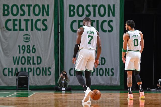 1637762921423040862.jpg Jaylen-Brown-Jayson-Tatum-GettyImages-1230827403.jpg